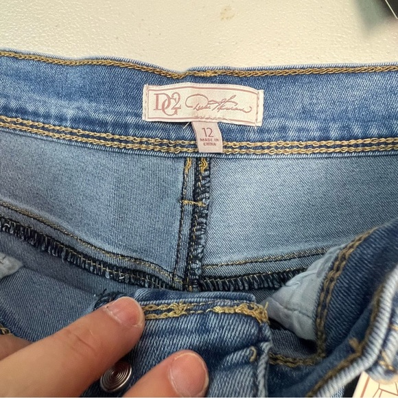 DG2 by Diane Gilman Signature Collection Embellished Straight-Leg Jean Size 12 - Picture 6 of 10